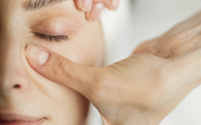 Beauté : Sophorlogie, soins et massages, la beauté aux bout des doigts ?